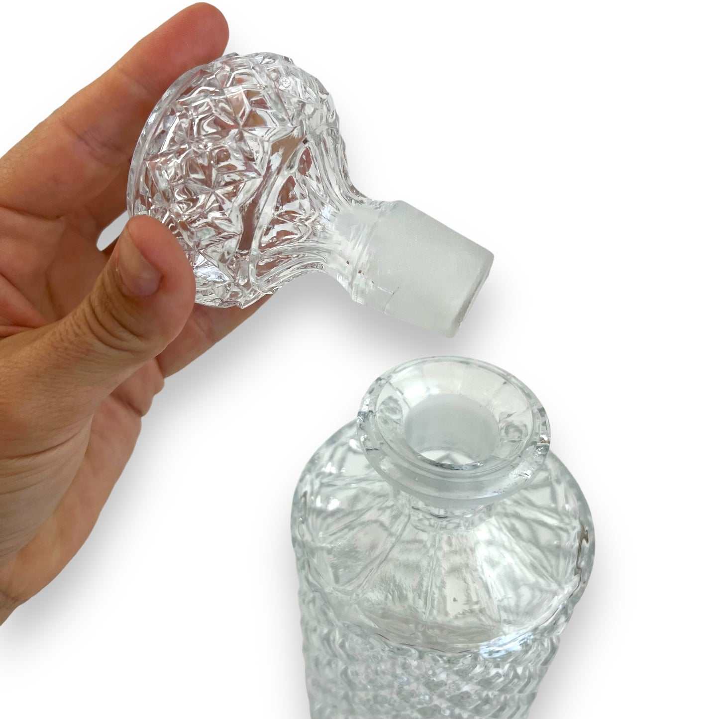 Vintage Cut Glass Decanter with Stopper – Diamond Pattern – Elegant Barware