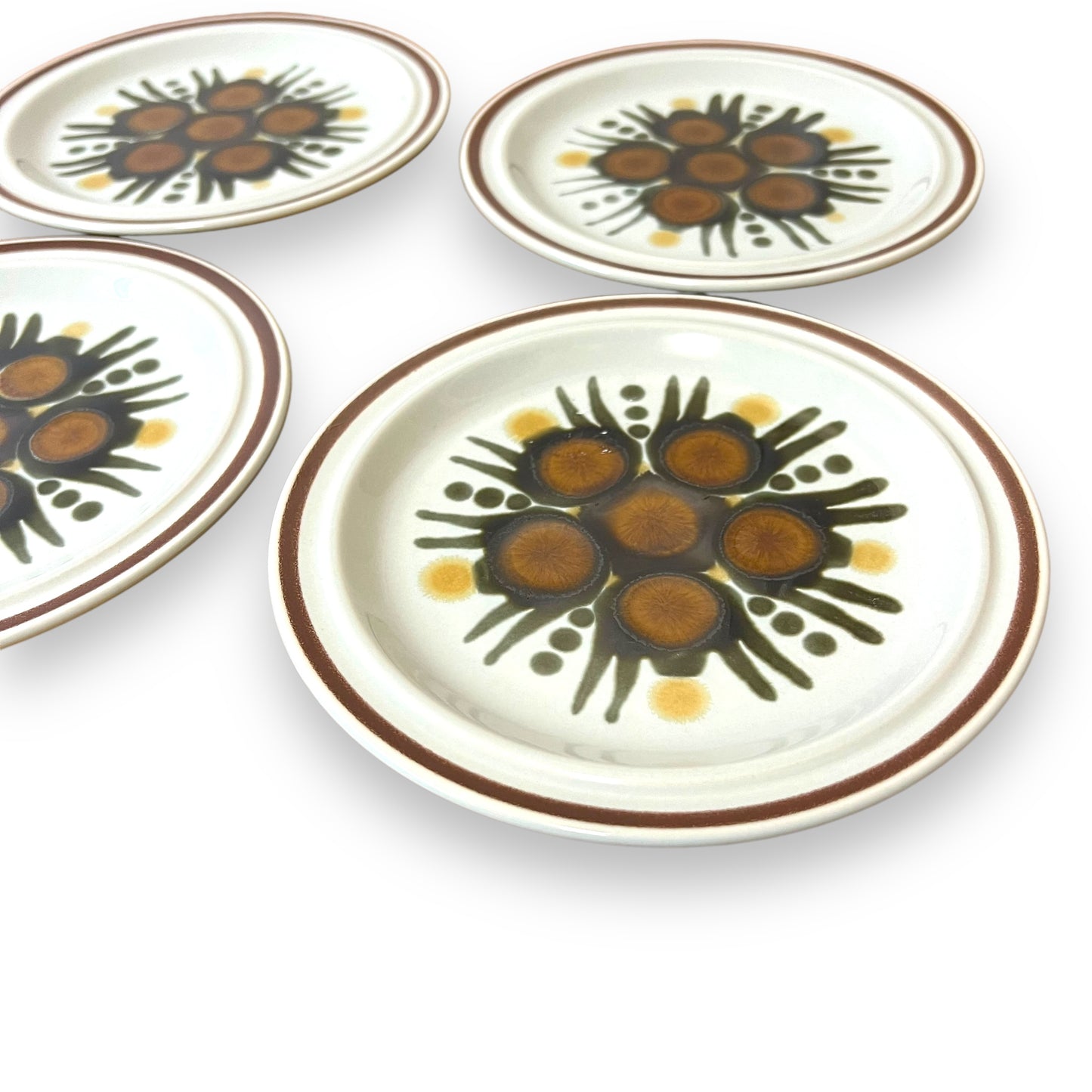 Set of 4 Classic Stoneware Side Plates - Fantasy Design