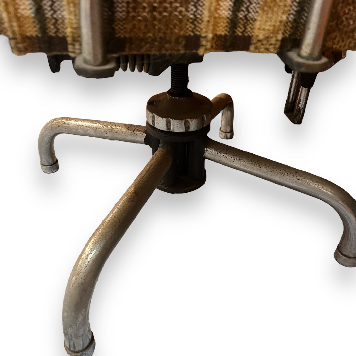 Swivel Office Chair – Plaid Upholstery & Chrome Frame