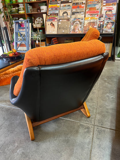 #1 Danish Deluxe Trina Single Lounge Chair Orange and Black