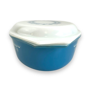 Pyrex 045 Snowflake Garland Oval Casserole Dish with Lid – 2.5 Qt – Vintage Blue & White Ovenware
