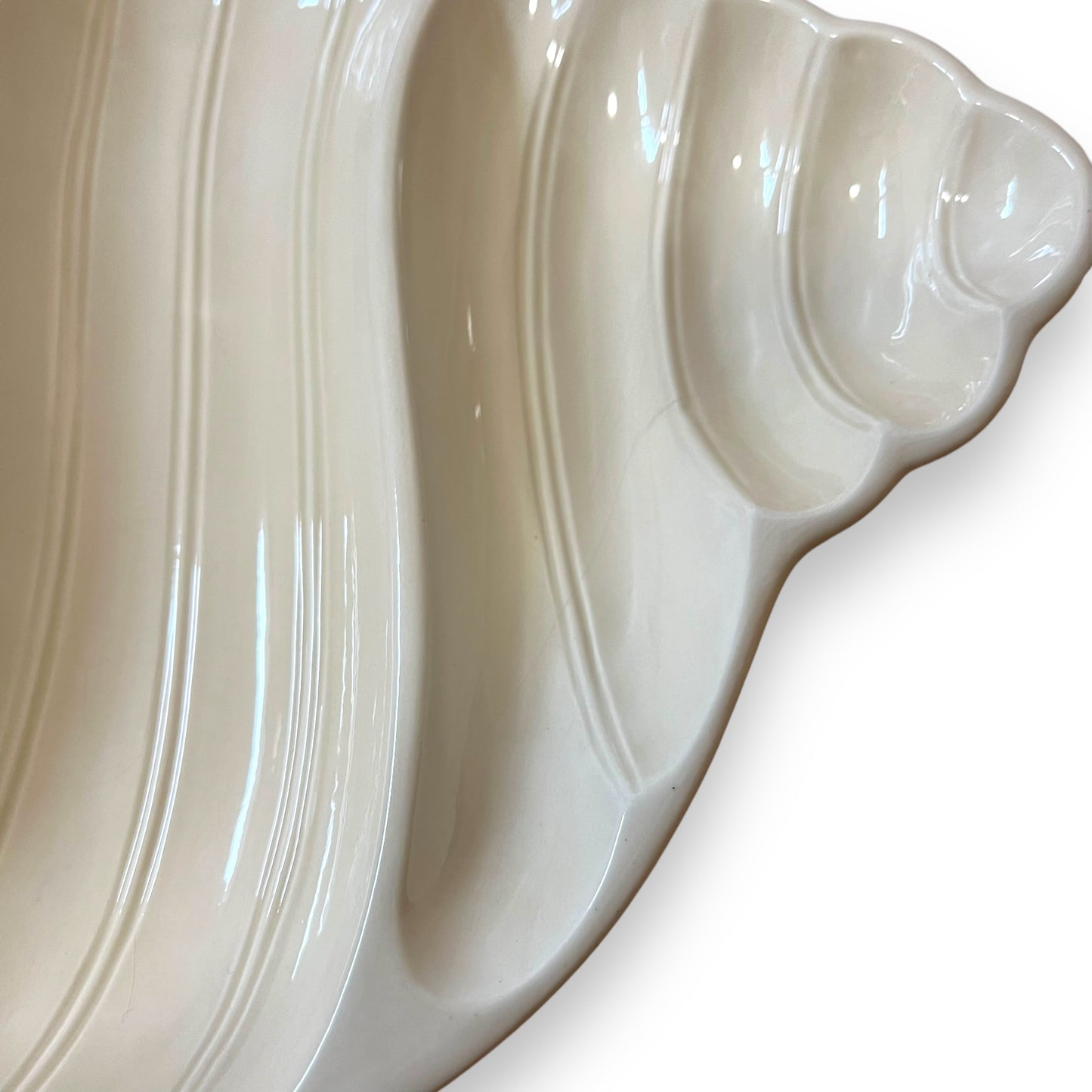 Beige Shell-Shaped Serving Platter