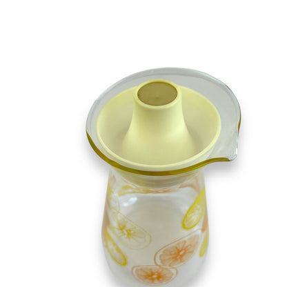 Pyrex Glass Carafe – USA Made, Citrus Slice Print, Mid-Century Pitcher with Lid