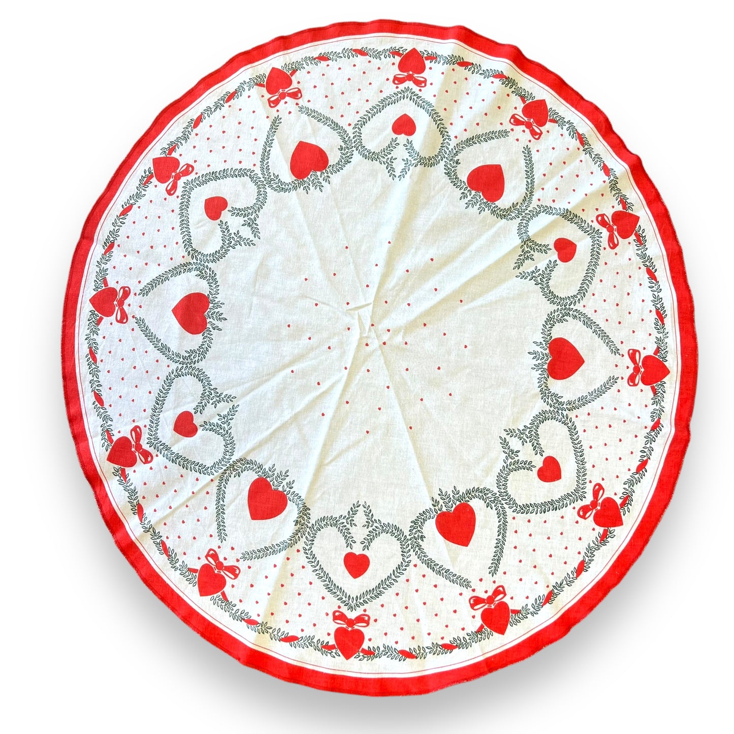 Round Tablecloth with Heart and Bow Pattern – Red and White Retro Decor