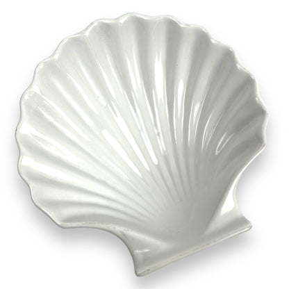 White shell bowl/trinket dish