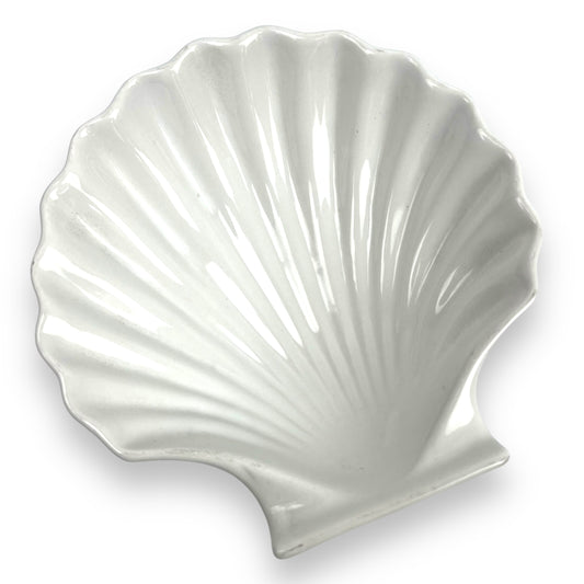 White shell bowl/trinket dish