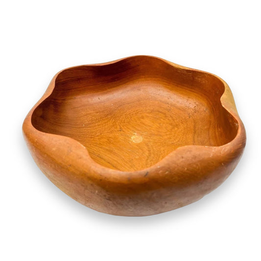 Large wooden serving bowl with ripple Wave edge