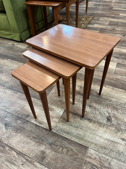 Nesting Table set of 3