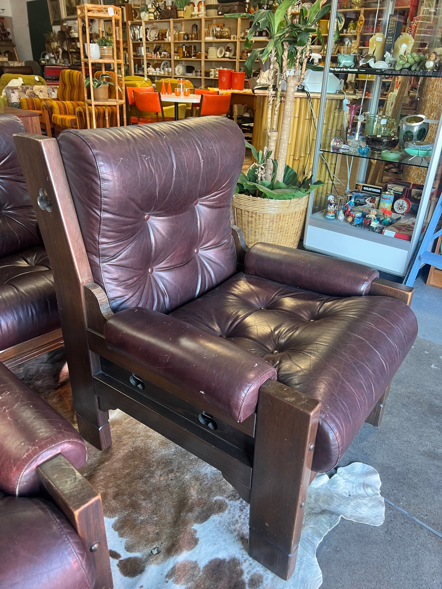 Davis Furniture Leather Armchair – Solid Timber Frame