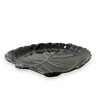 Studio Nova Black Leaf-Shaped Plate