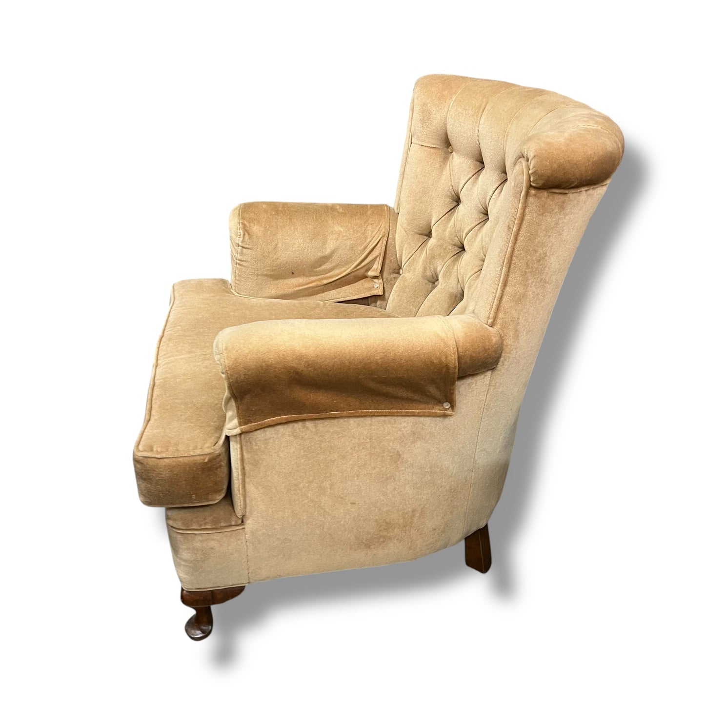 Tufted Velvet Armchair – Caramel Beige