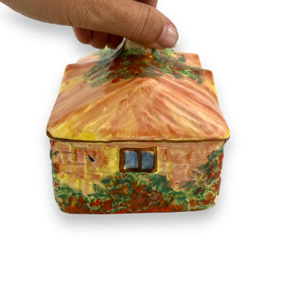 Cottage shaped butter dish lid