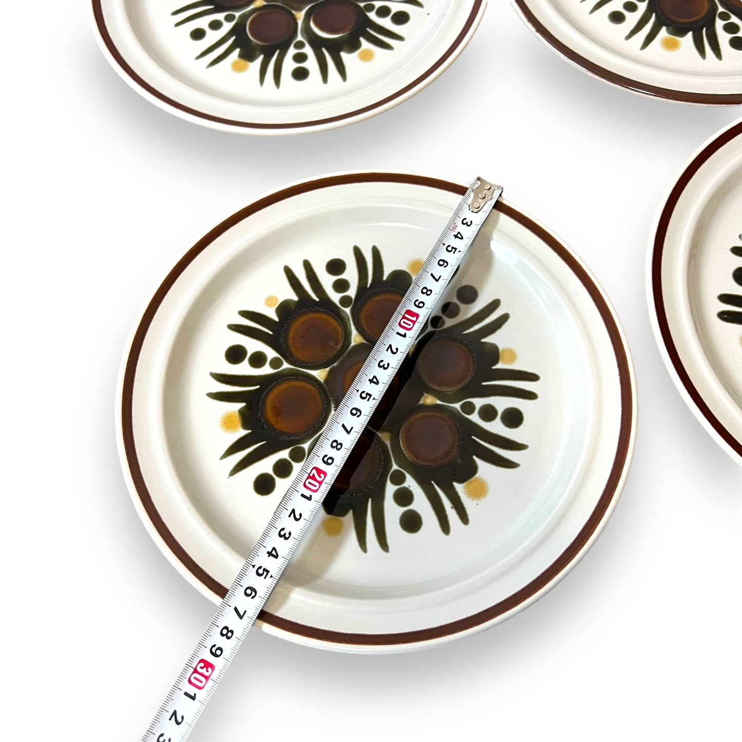 Set of 4 Vintage Classic Stoneware Dinner Plates - Fantasy Design