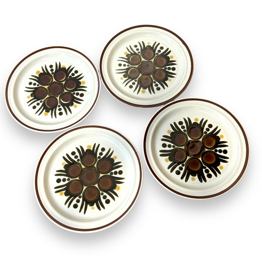 Set of 4 Vintage Classic Stoneware Dinner Plates - Fantasy Design