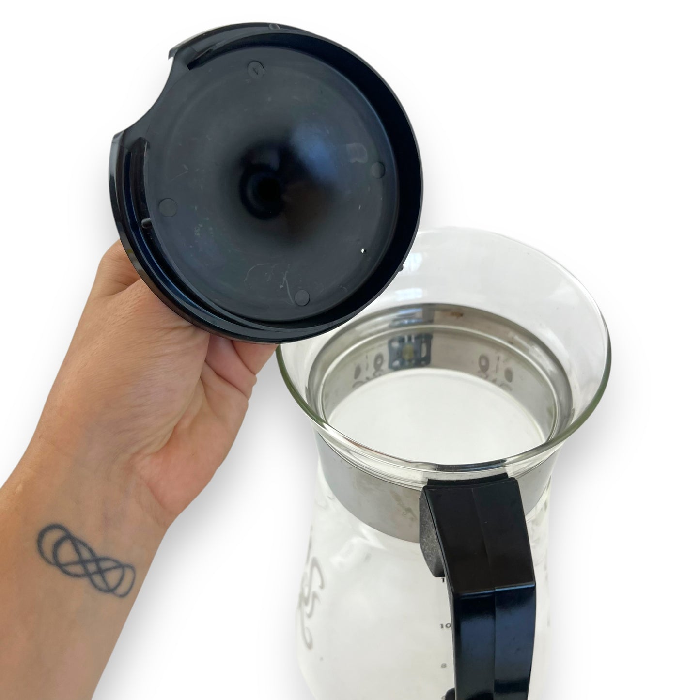 Pyrex 8-cup coffee carafe with a warming stand