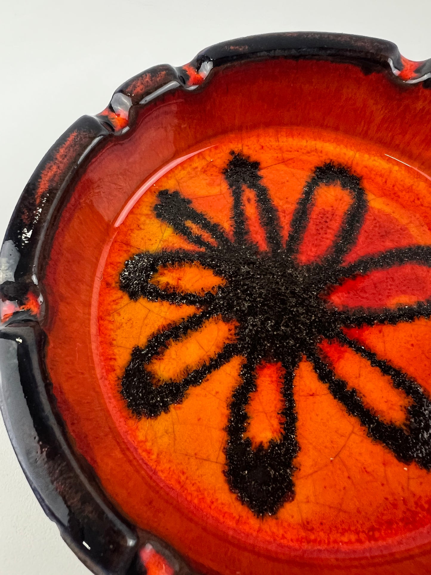 Ellis Pottery Ashtray – Orange & Black Flower Design