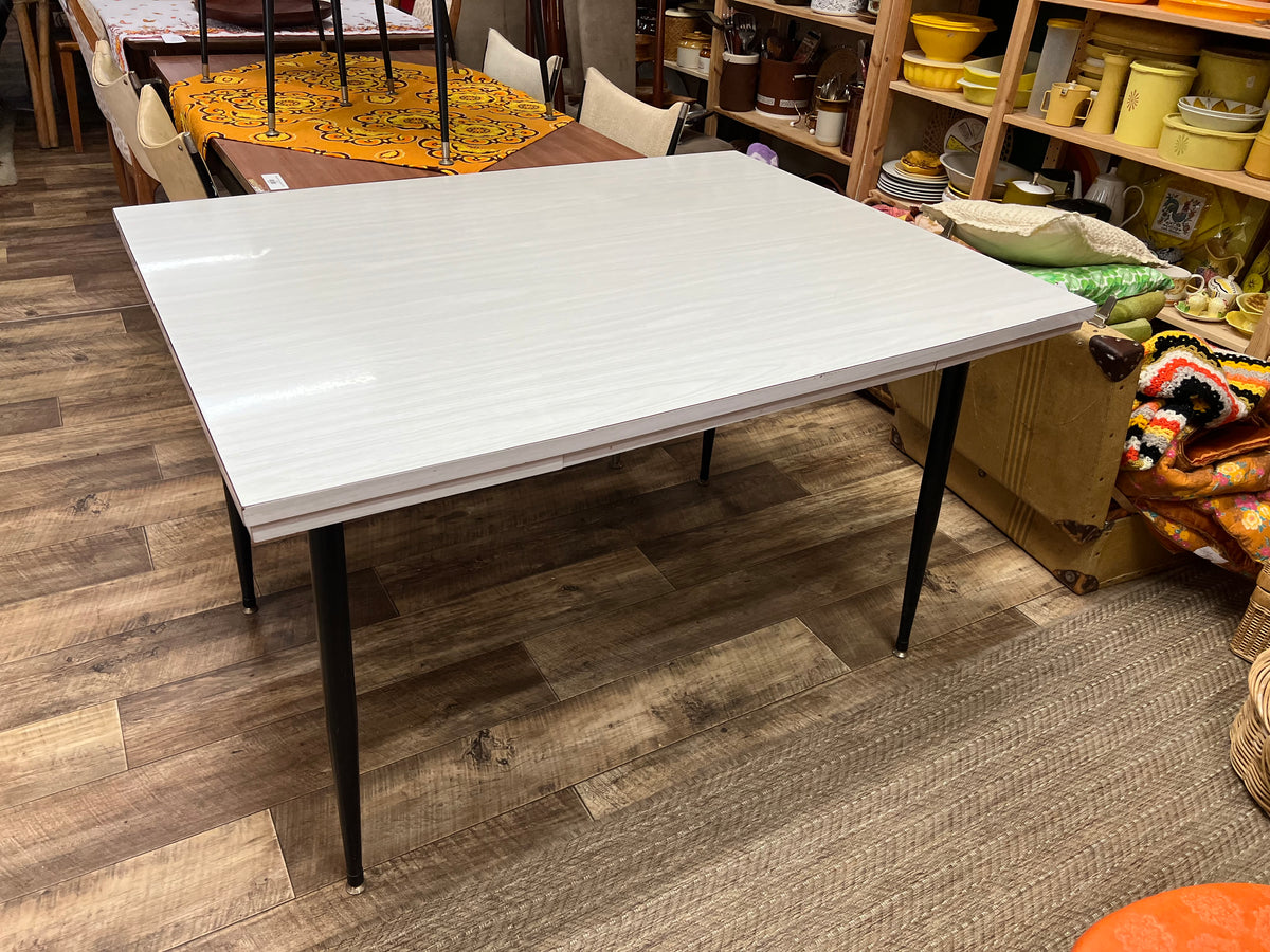 Extendable Laminate Dining Table – White Woodgrain