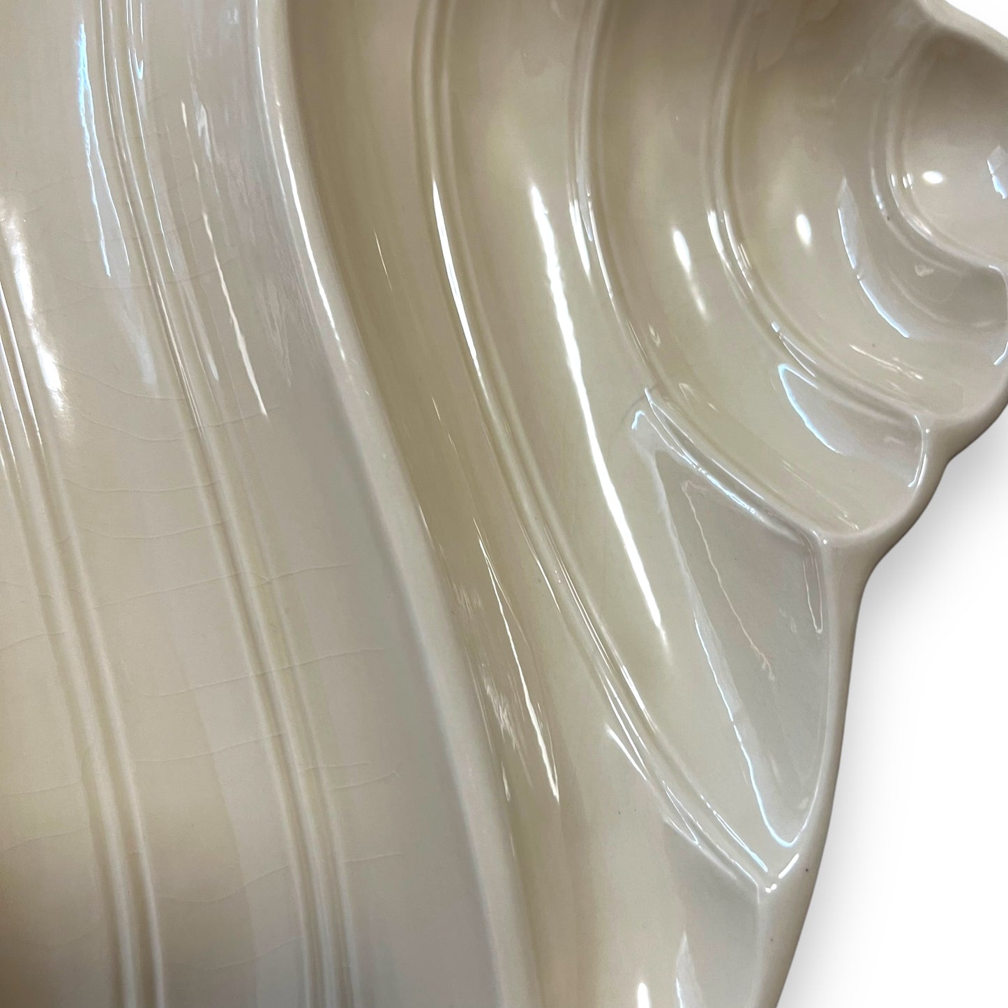 Beige Shell-Shaped Serving Platter
