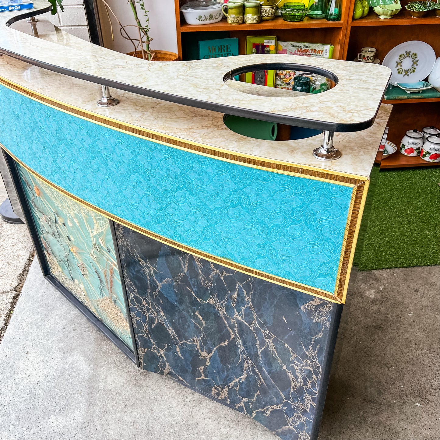 Curved Bar with Light-Up Underwater Fish Diorama