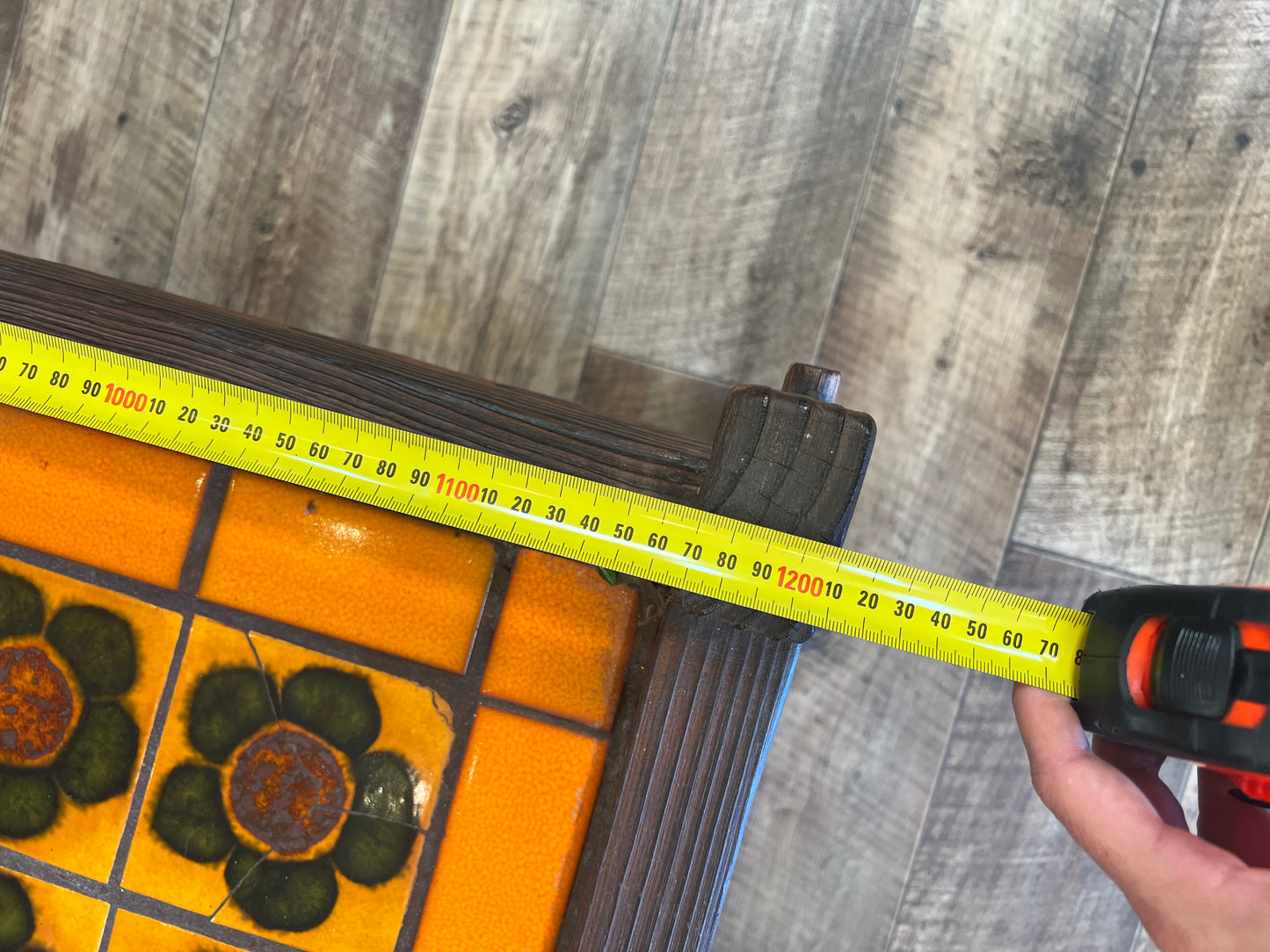 Retro Tile-Top Coffee Table – Orange & Brown Floral Ceramic Tiles