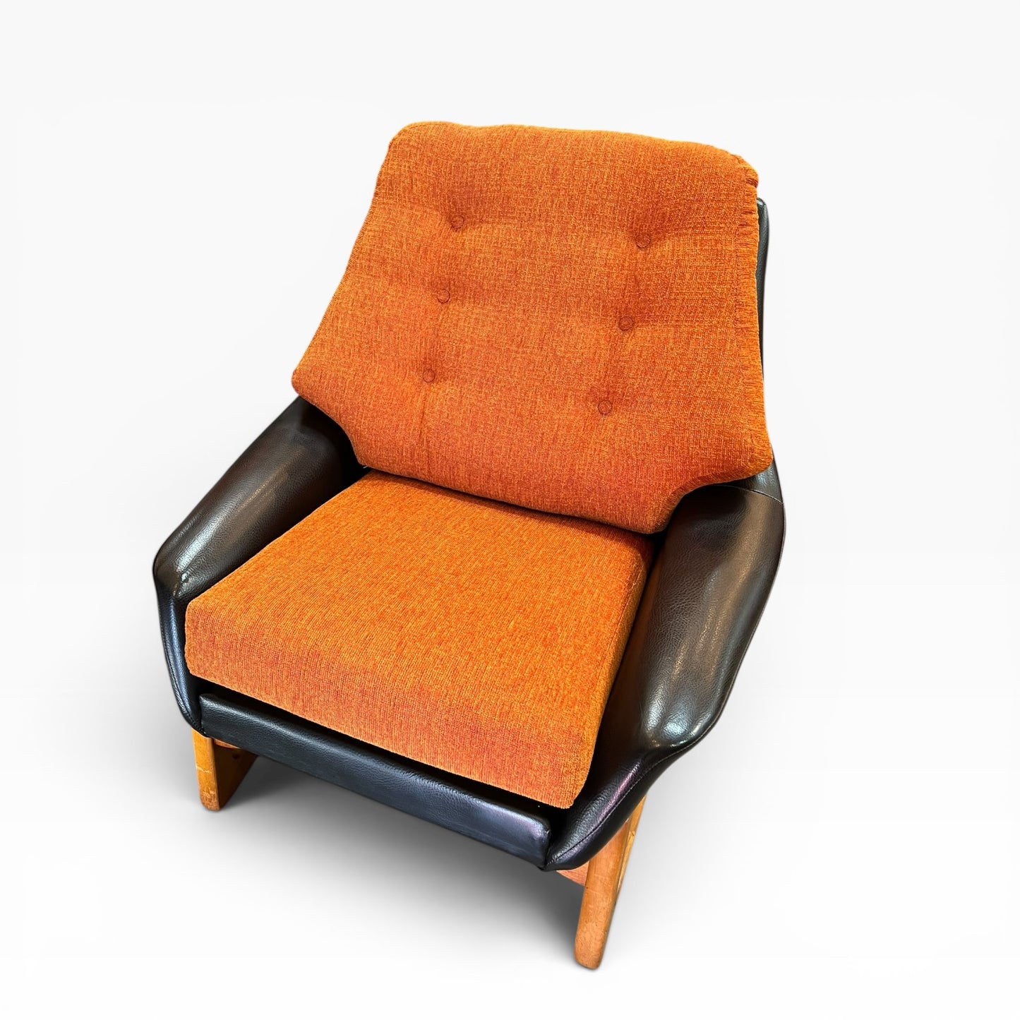 #1 Danish Deluxe Trina Single Lounge Chair Orange and Black