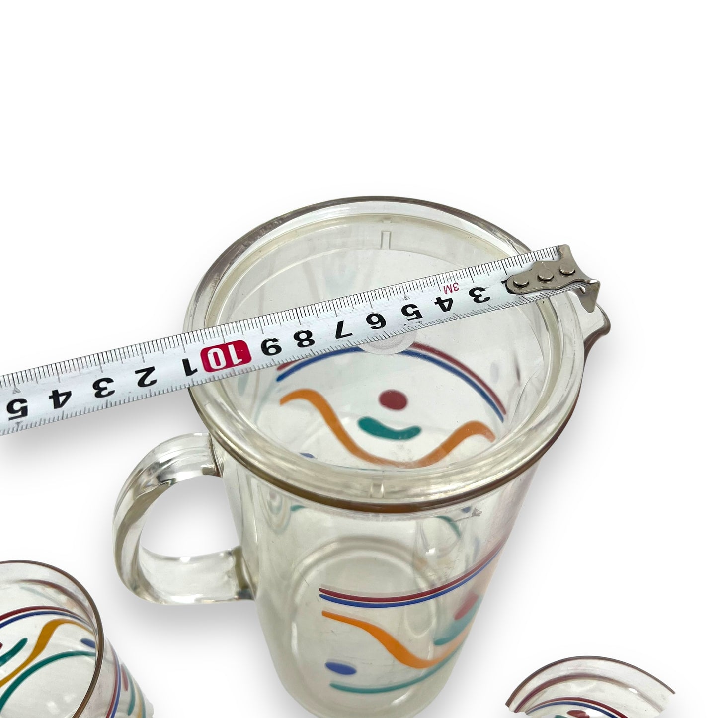 Mutli colour pattern plastic jug & 4 cups