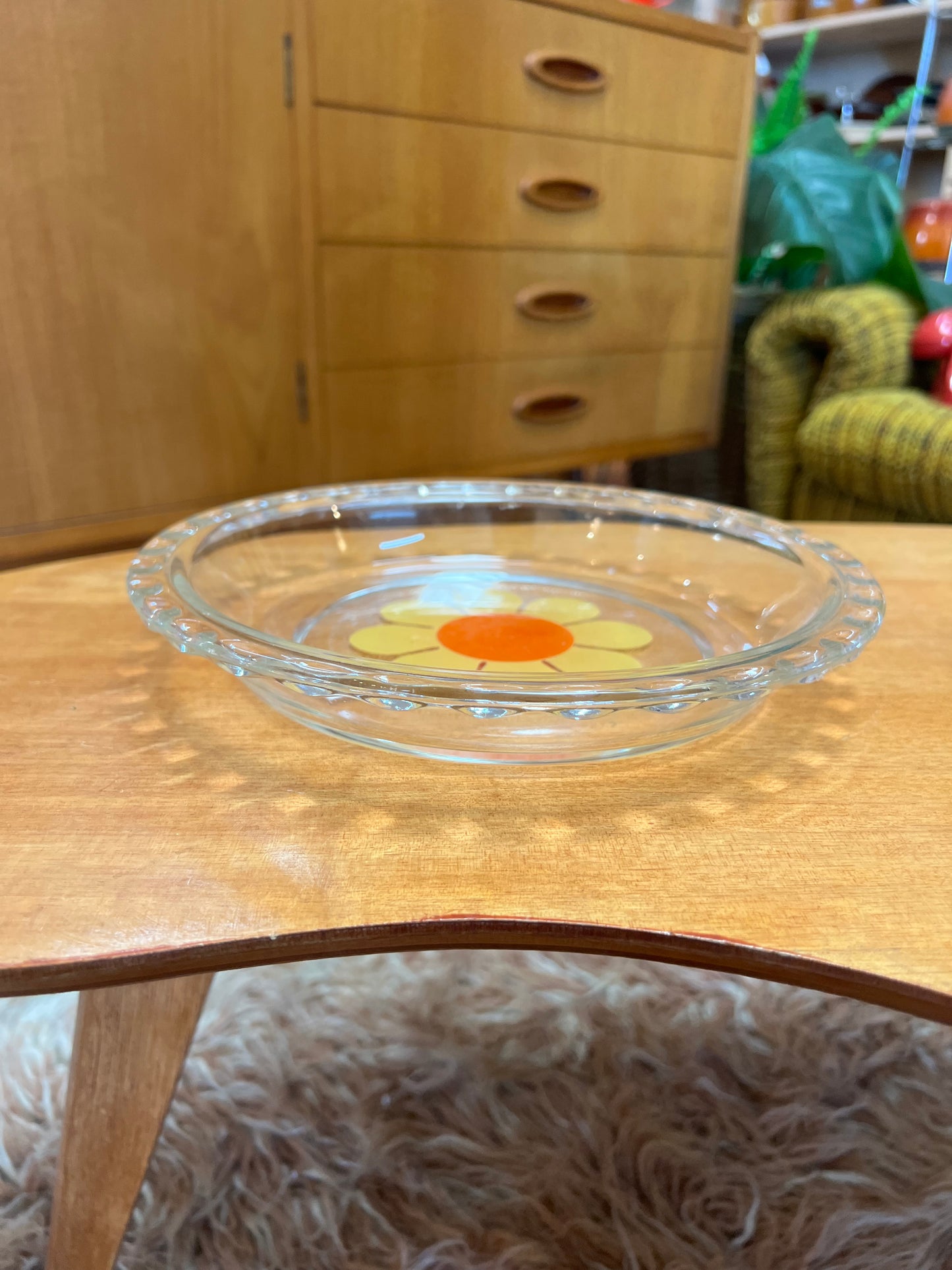 Agee Pyrex Daisy Flower Pie Dish