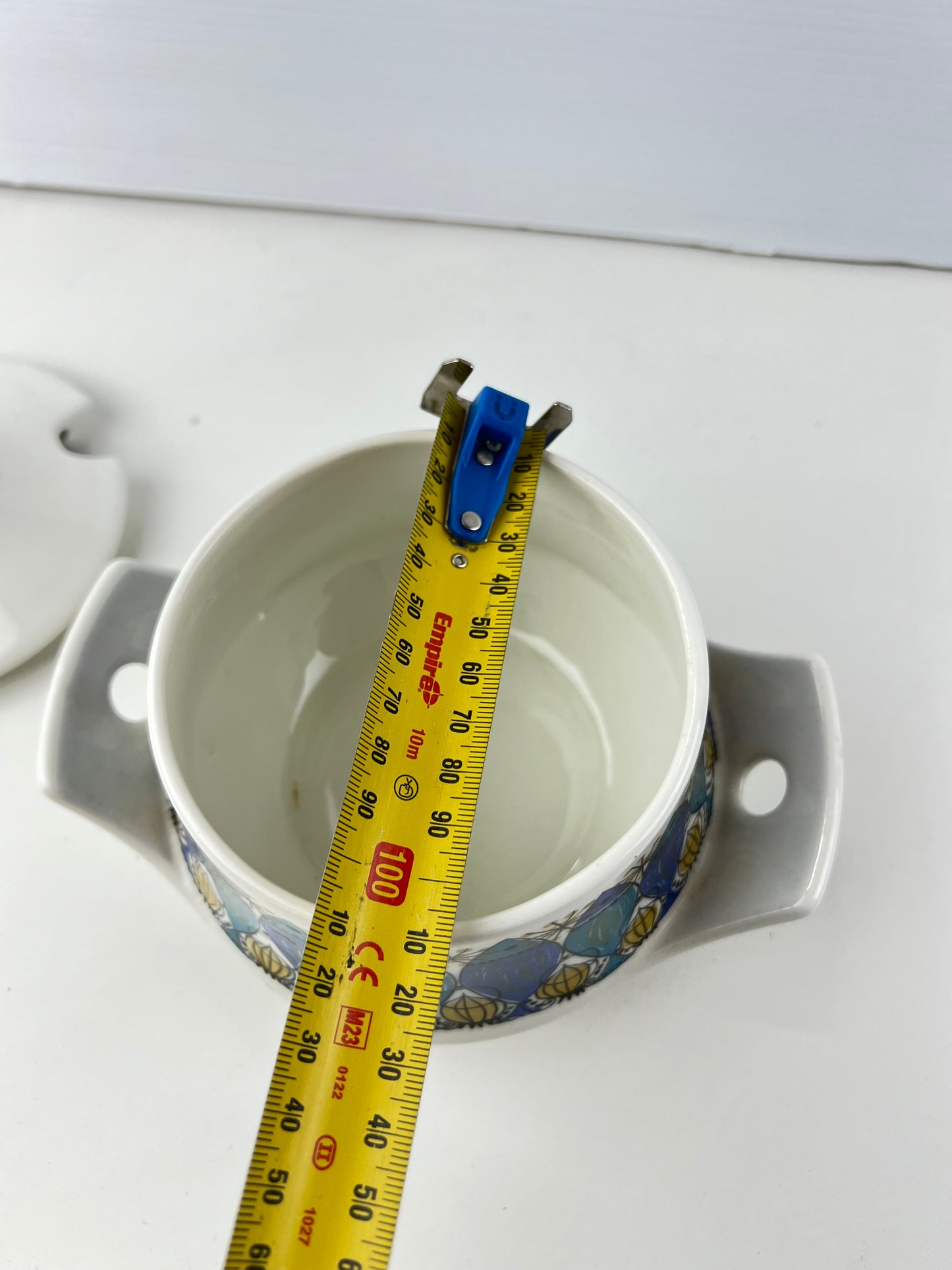 Figgjo Flint Norway ‘Clupea’ Lidded Serving Bowl – Turi Gramstad Oliver
