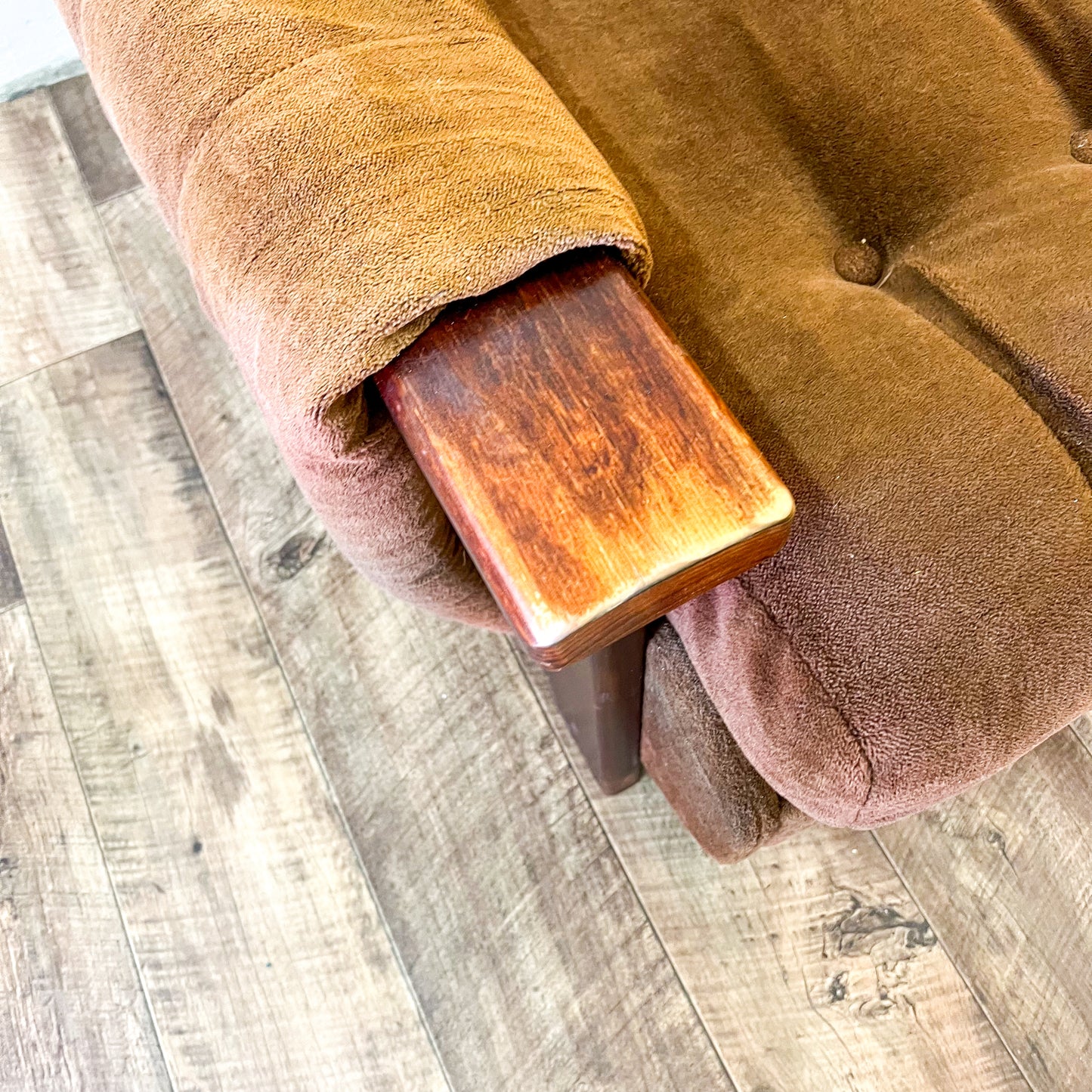 Brown Single Lounge Chair