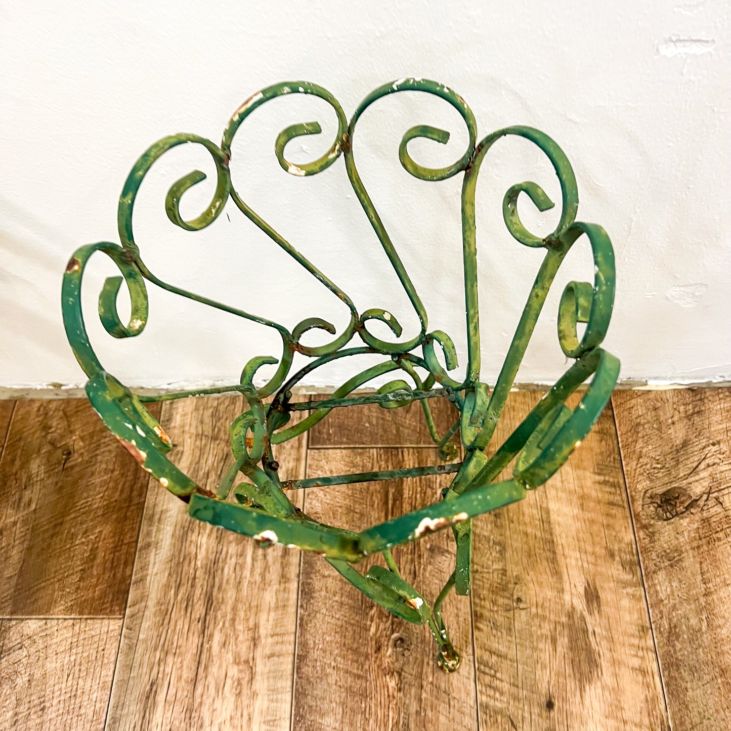Vintage green swirl metal plant pot holder