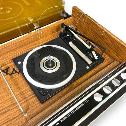 Record Player (not working sold as is)