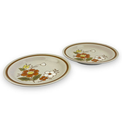 Mountain Wood Collection “Trellis Blossom” Stoneware Plates – Set of 2
