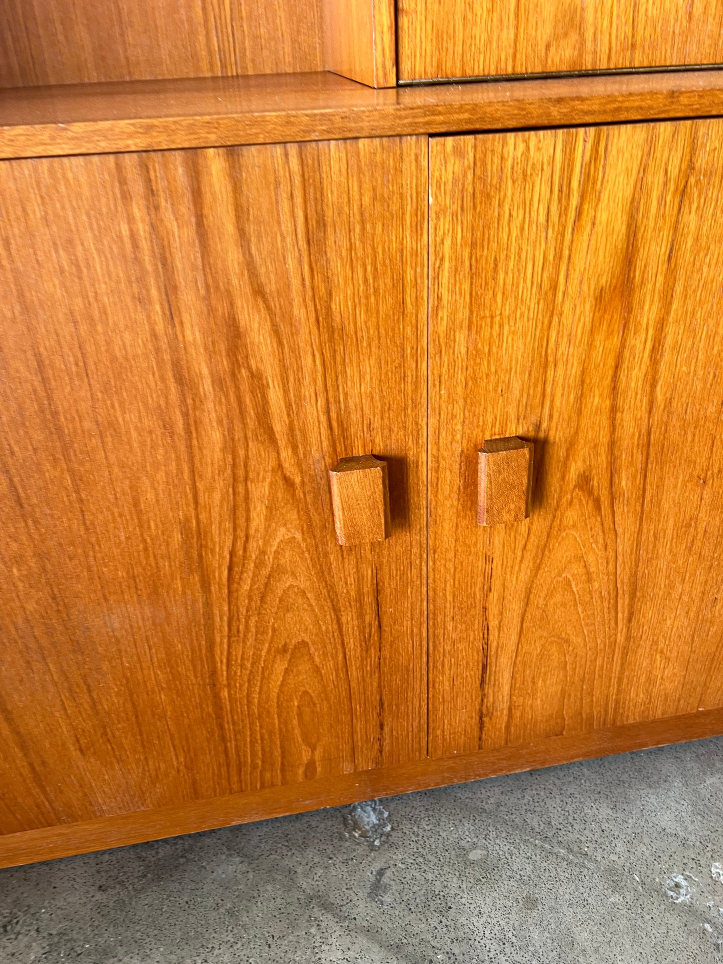 Display Cabinet with pull down Bar section