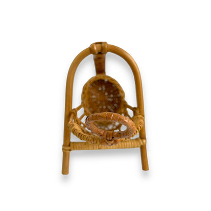 Wicker bottle holder