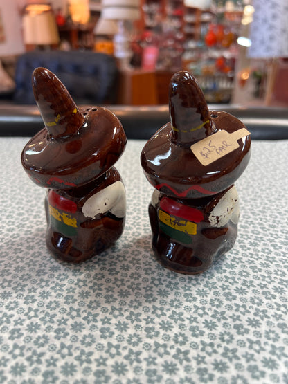 Mexican Sombrero Salt & Pepper Shakers – Hand Painted Souvenir Set