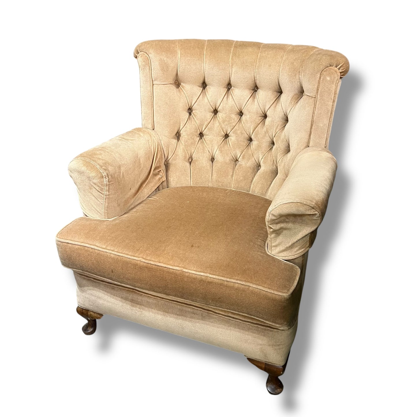 Tufted Velvet Armchair – Caramel Beige