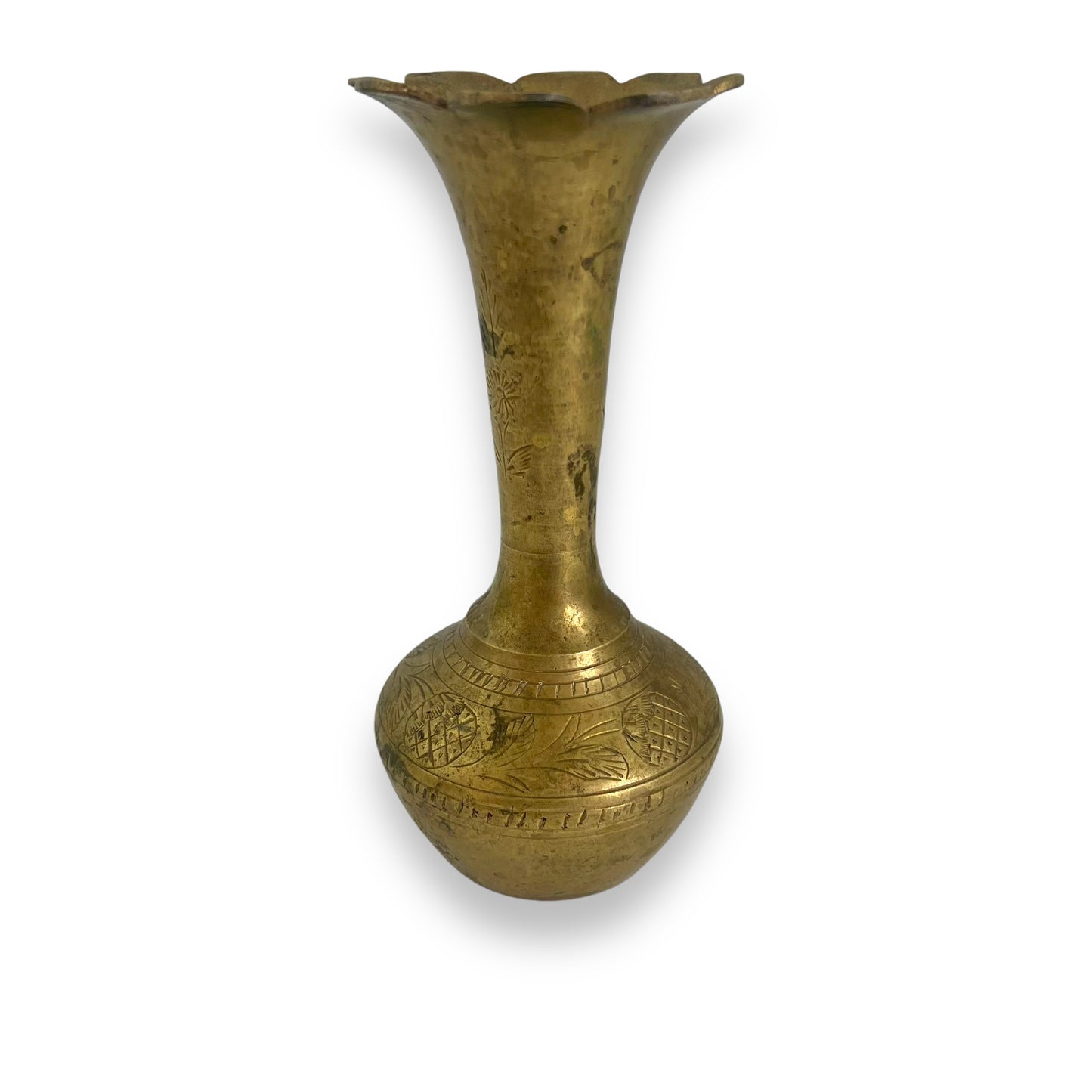 Brass vase with scalloped edge rim