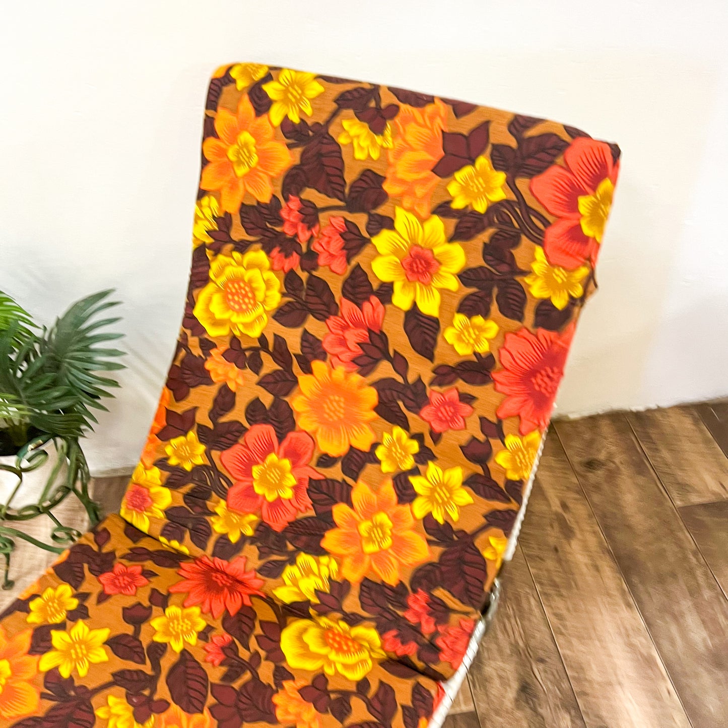 Retro Flower Sun Lounger Cushion