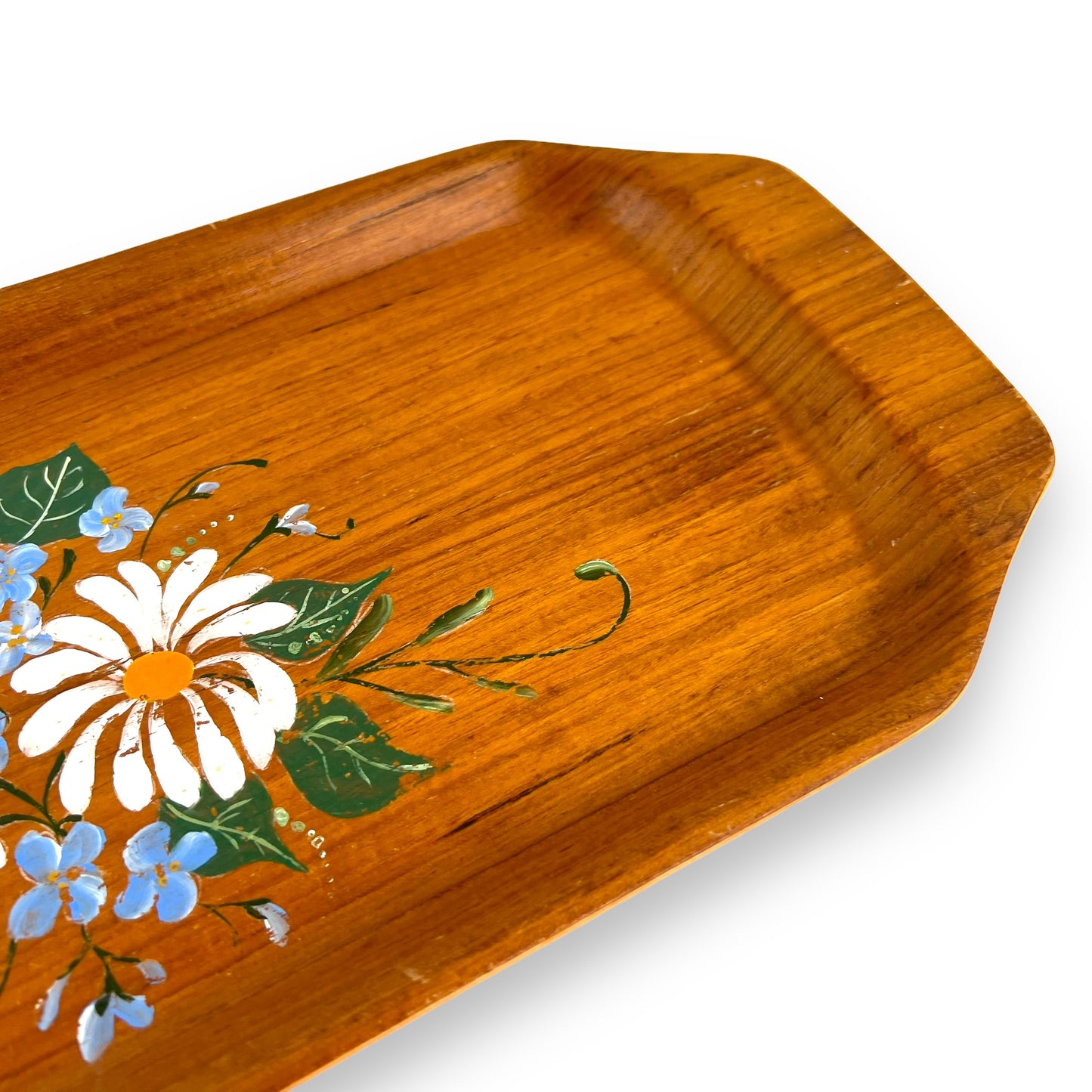 Wood platter with flowers