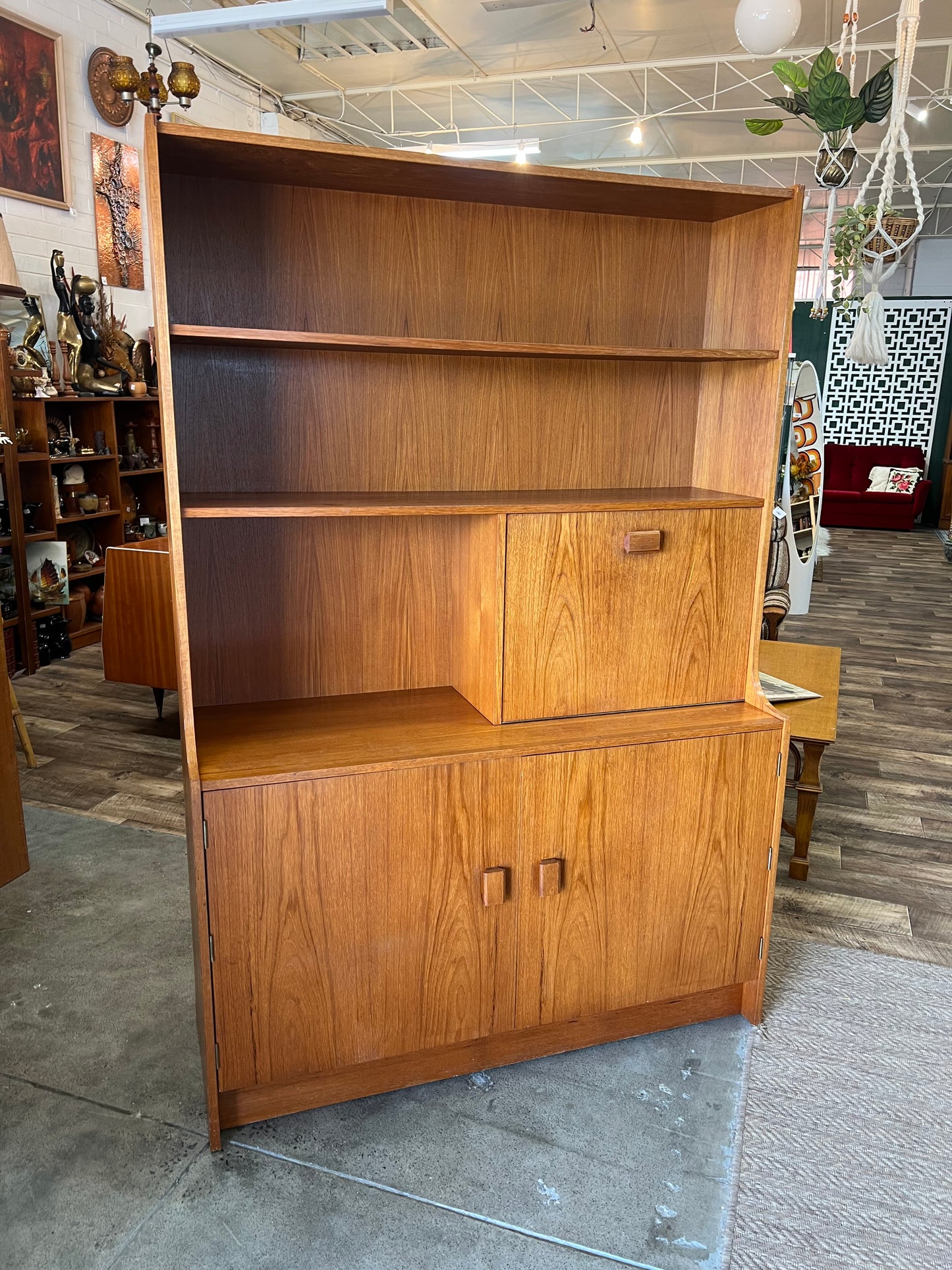 Display Cabinet with pull down Bar section
