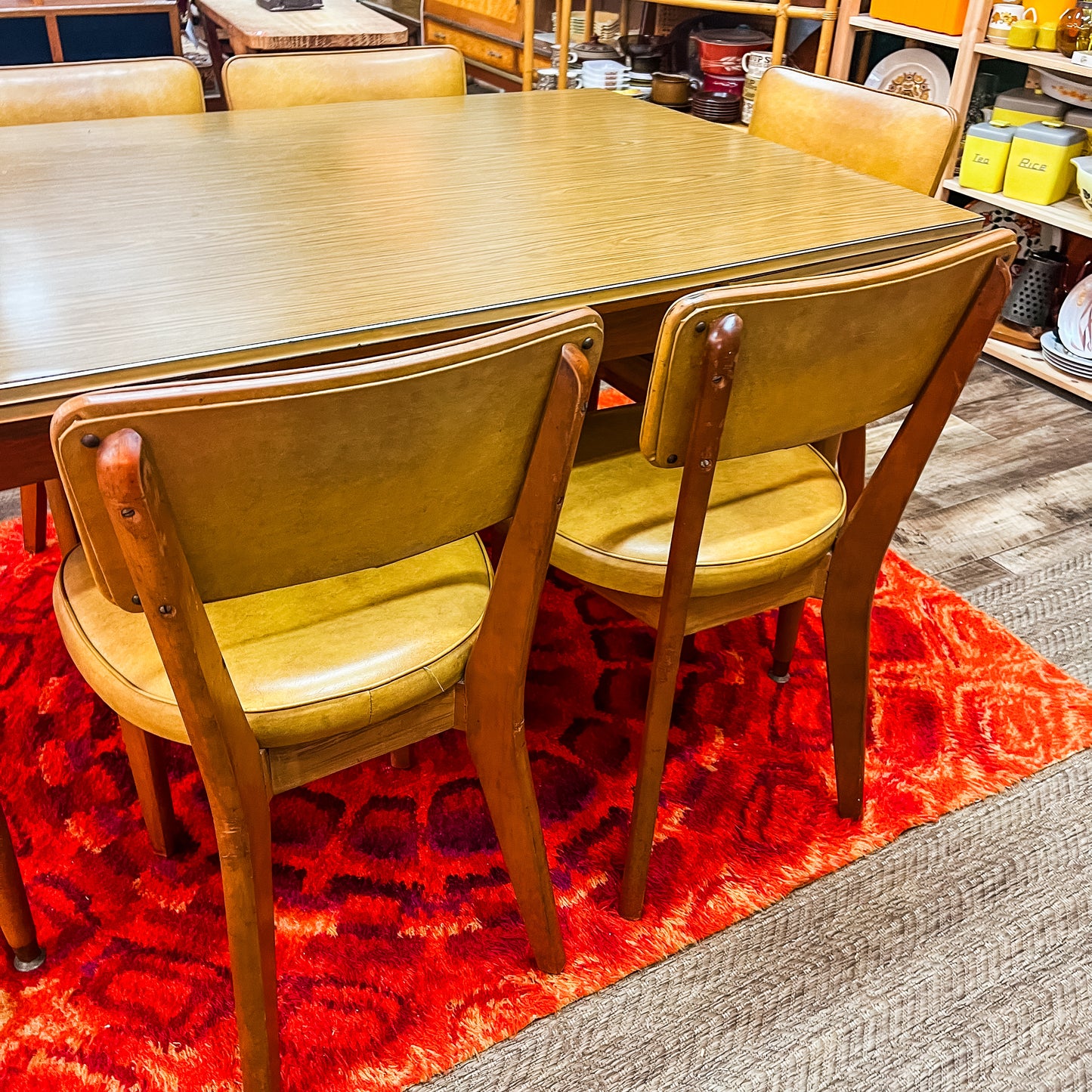 Extendable Dining Table & 6 Matching Chairs