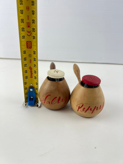 Peppy & Salty Cat Salt & Pepper Shakers with Timber Holders