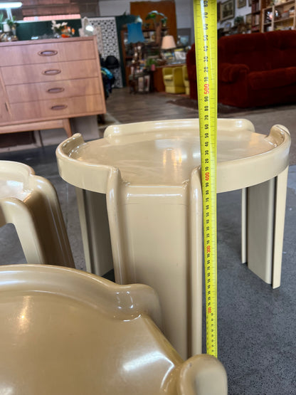 Kartell Nesting Tables – Set of 3 by Giotto Stoppino, 1970s Italian Design, Cream Side Tables