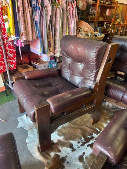 Davis Furniture Leather Armchair – Solid Timber Frame