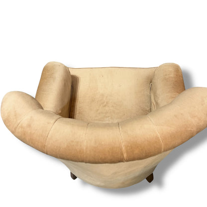 Tufted Velvet Armchair – Caramel Beige