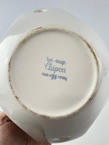 Figgjo Flint Norway ‘Clupea’ Lidded Serving Bowl – Turi Gramstad Oliver