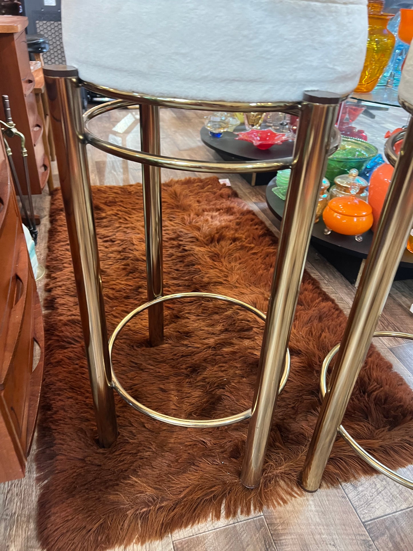 Pair of Vintage Brass Bar Stools with Cream Velvet Seats – Hollywood Regency Style
