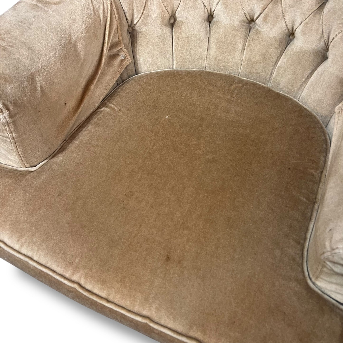 Tufted Velvet Armchair – Caramel Beige
