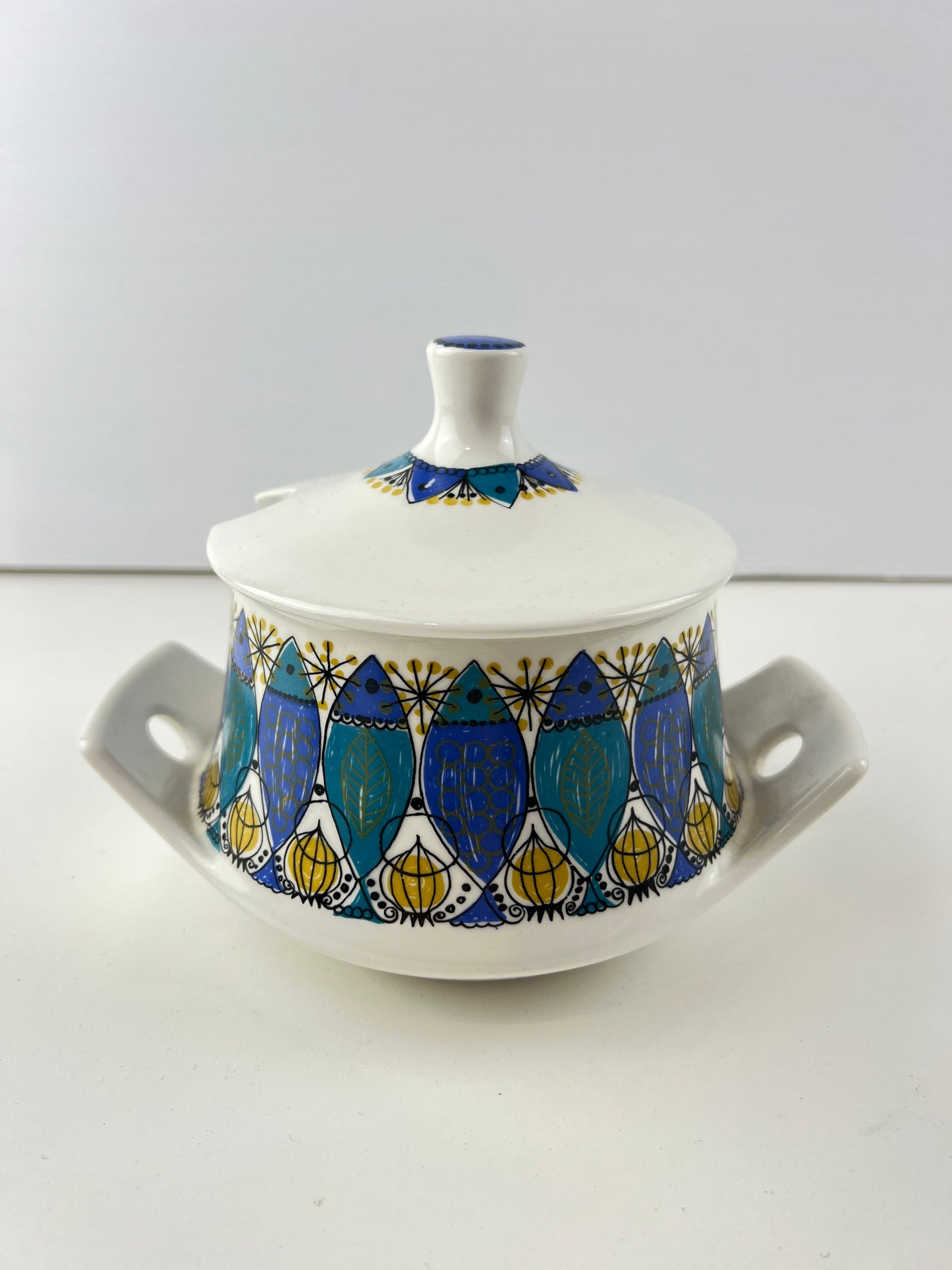 Figgjo Flint Norway ‘Clupea’ Lidded Serving Bowl – Turi Gramstad Oliver