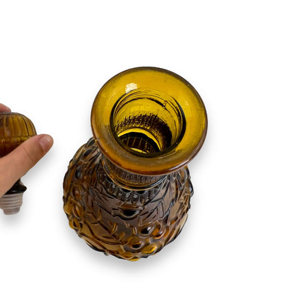 Amber Glass Decanter with Stopper – Textured Grapes & Vine Motif